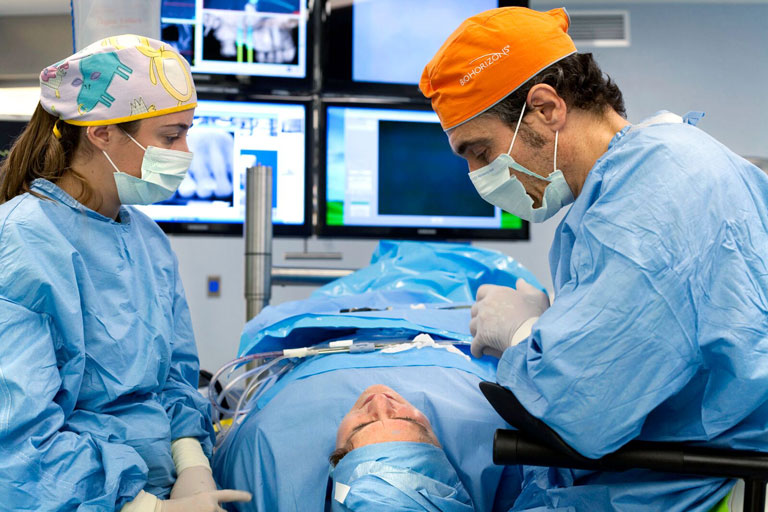pro-doctor-alberto-sicilia-eao